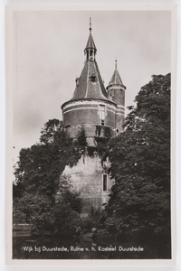 18304 Gezicht op de ruïne van Kasteel Duurstede te Wijk bij Duurstede.